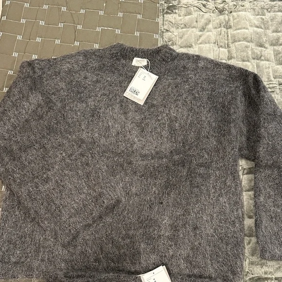 Gray Mohair Blend Sweater Set - Picture 2 of 5